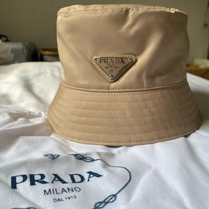 - PRADA- prada Re-Nylon bucket hat in Beige size M